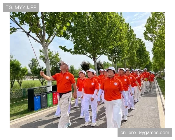 健步走活动受中老年群体热烈欢迎参与人数增长，老年健步走活动领导致辞